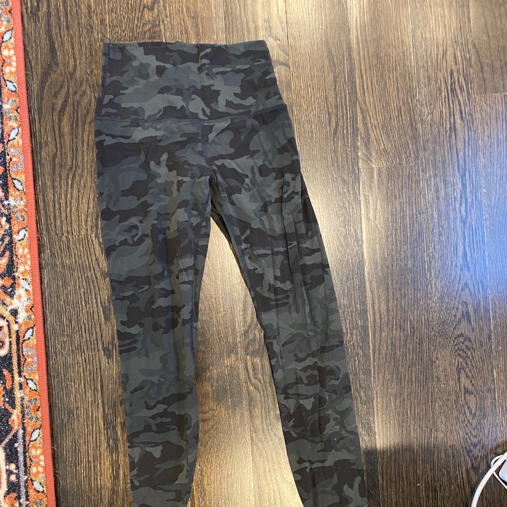 Lululemon align leggings in camo green!